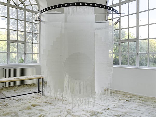 Almut Rabenau — Installation